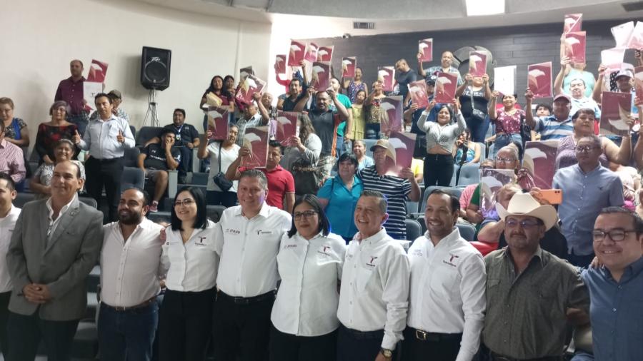 Entrega el ITAVU 80 escrituras de propiedad en Matamoros