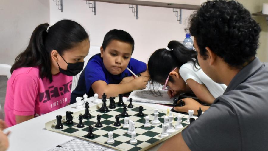 Invita IRCA a inscribirse en el taller de ajedrez 