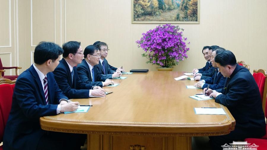 Kim Jong-Un recibe por primera vez a delegación surcoreana